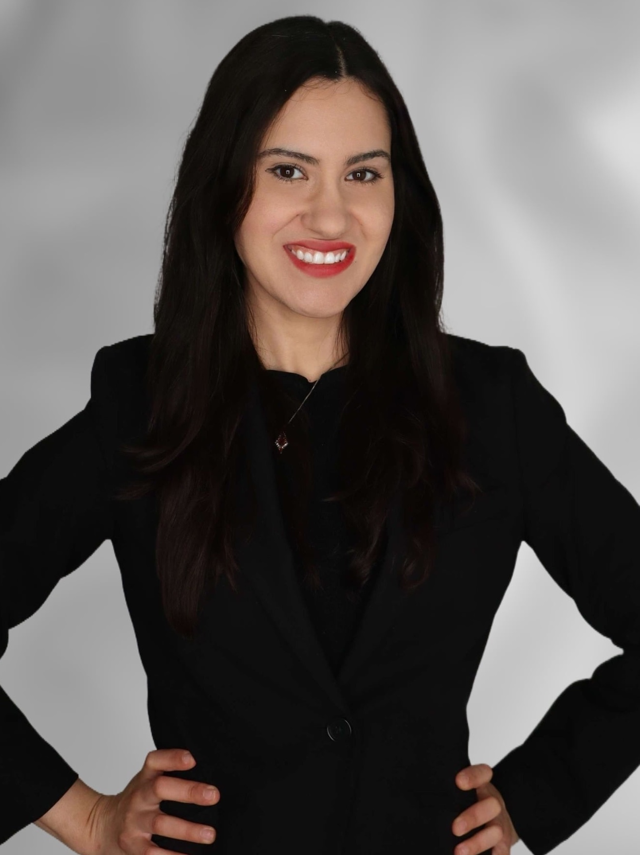 Carolyn Amir Headshot